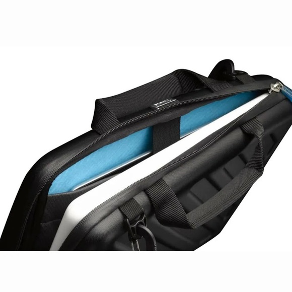 Thule Gauntlet Attache Case for Apple MacBook 15” Hard Shell Laptop Bag Black - Picture 3 of 13